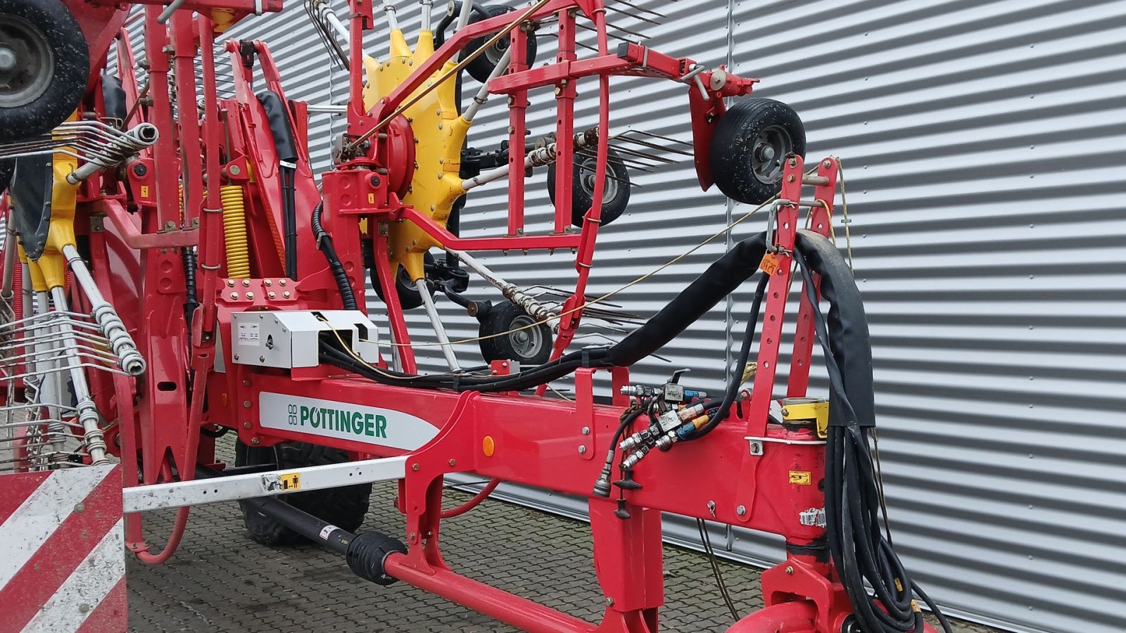 Schwader типа Pöttinger TOP 1252 C s-line, Gebrauchtmaschine в Horsens (Фотография 11)