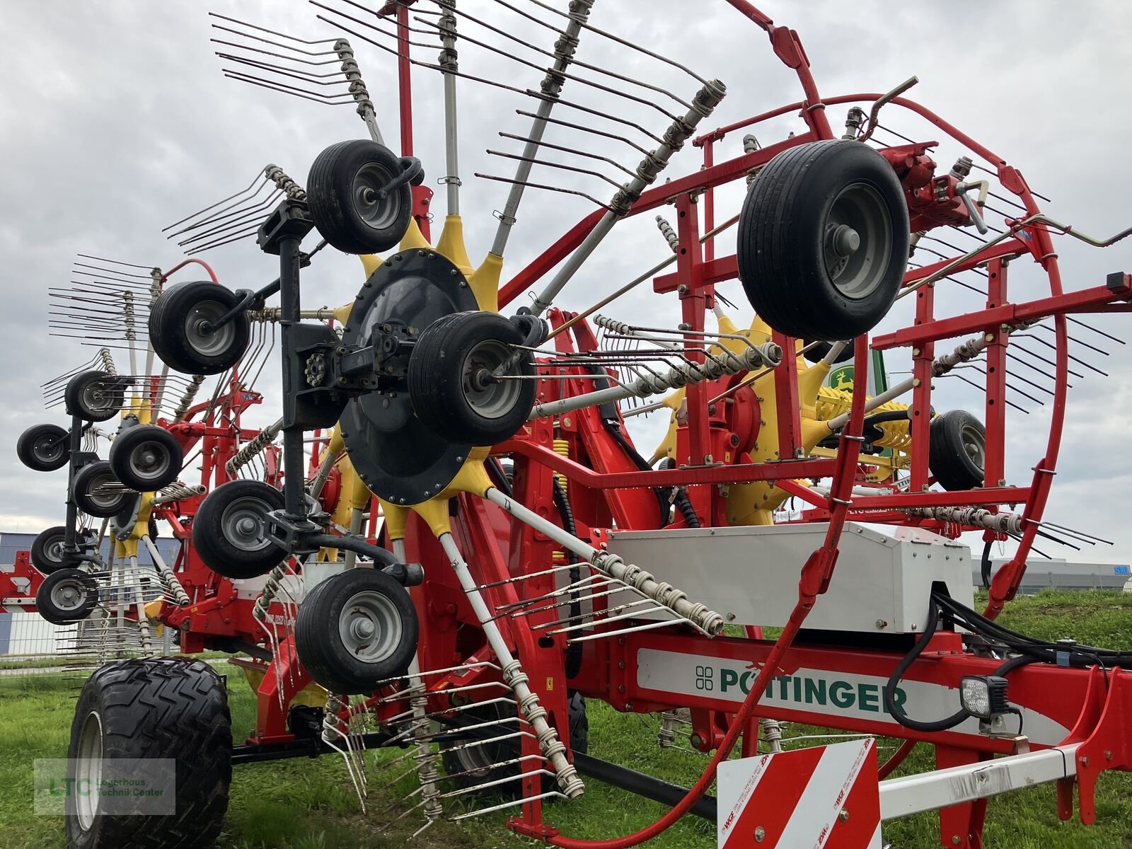 Schwader tipa Pöttinger Top 1252 C s-line, Gebrauchtmaschine u Redlham (Slika 9)