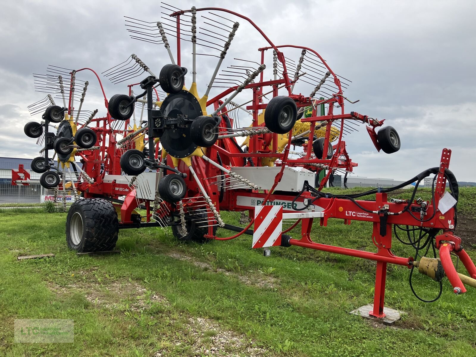 Schwader tipa Pöttinger Top 1252 C s-line, Gebrauchtmaschine u Redlham (Slika 2)