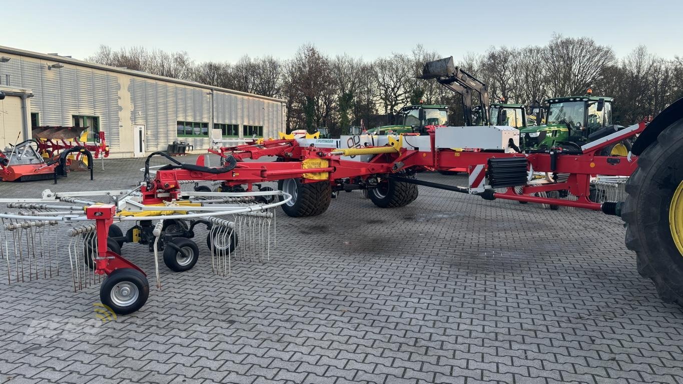 Schwader of the type Pöttinger TOP 1252 C, Neumaschine in Aurich (Picture 7)