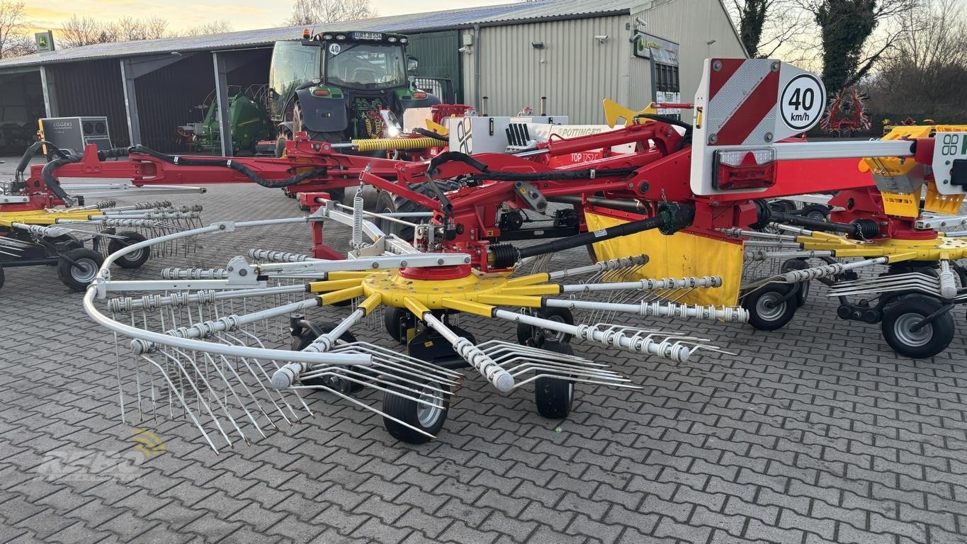 Schwader of the type Pöttinger TOP 1252 C, Neumaschine in Aurich (Picture 15)