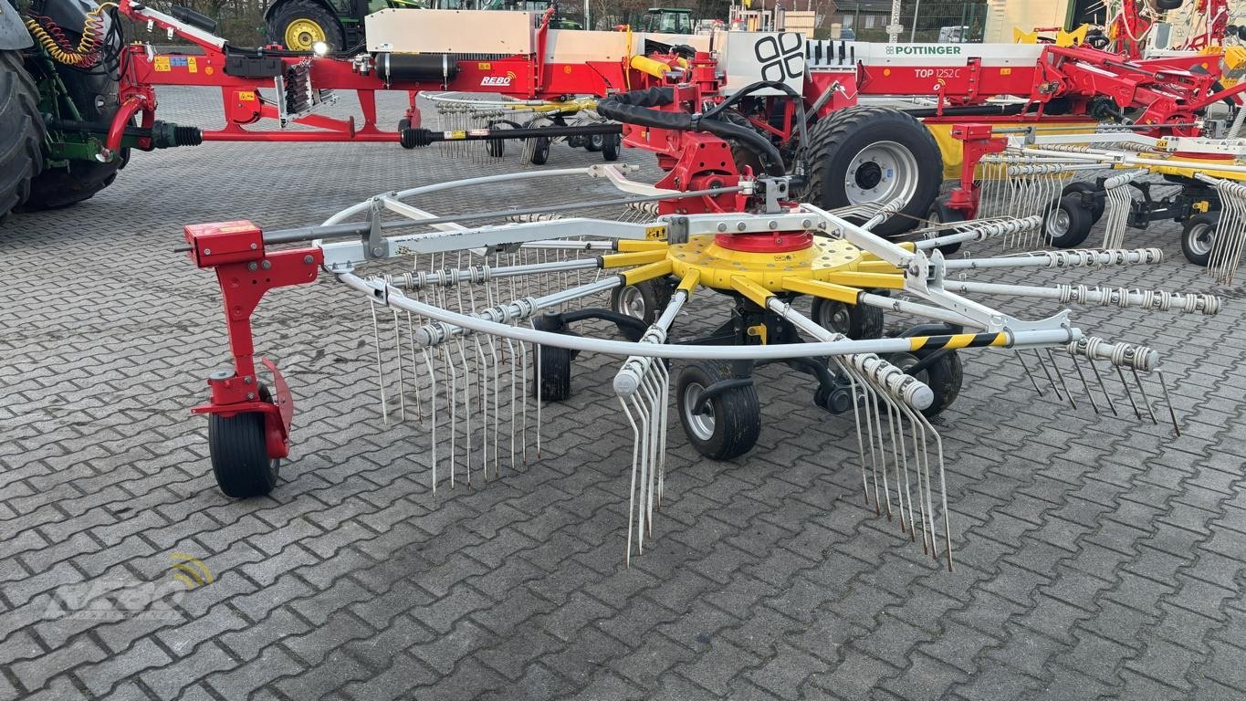 Schwader of the type Pöttinger TOP 1252 C, Neumaschine in Aurich (Picture 18)