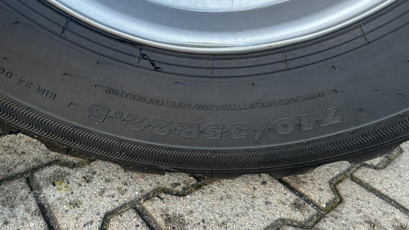 Schwader of the type Pöttinger TOP 1252 C, Neumaschine in Aurich (Picture 25)