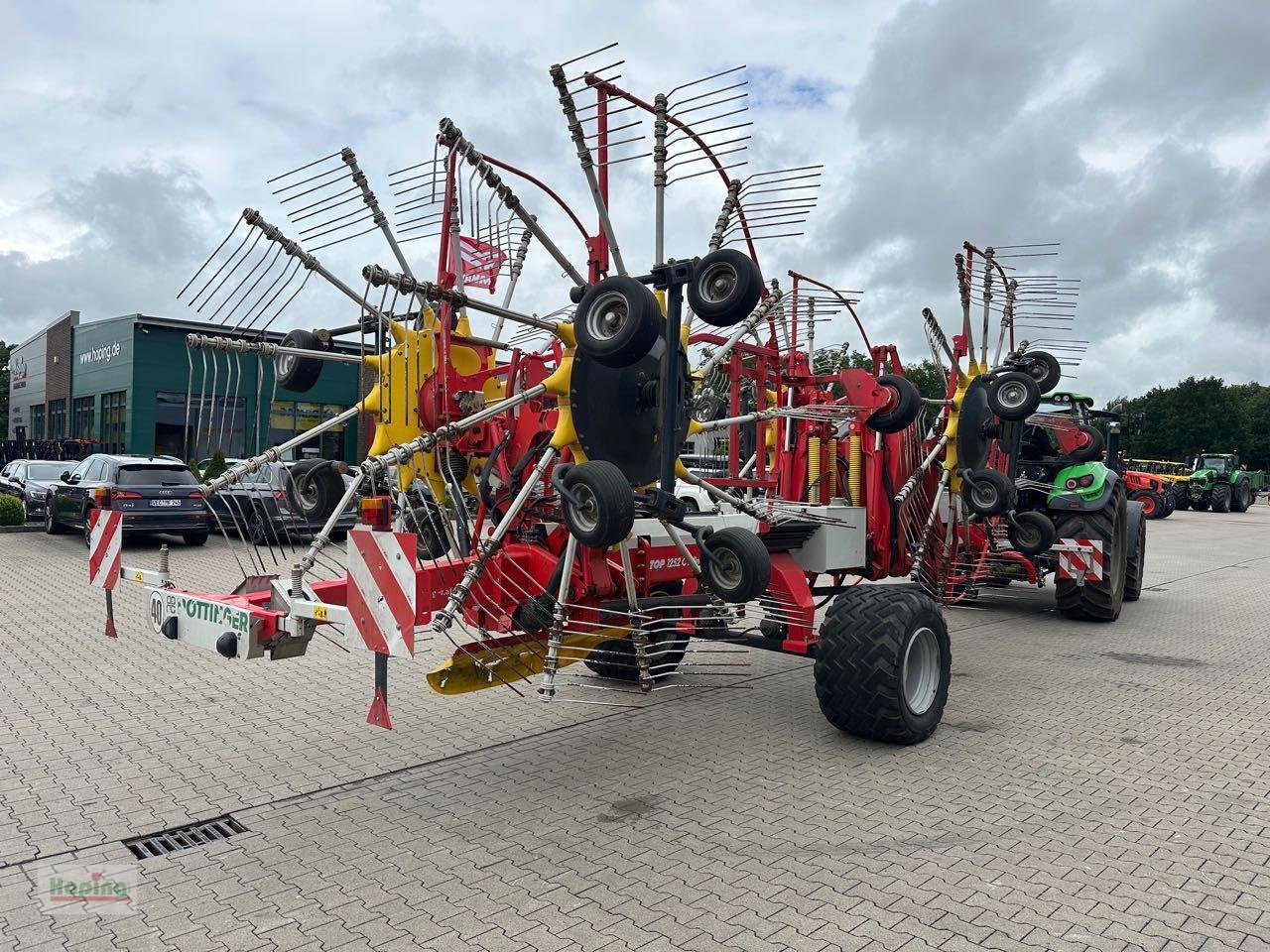 Schwader des Typs Pöttinger TOP 1252 C, Gebrauchtmaschine in Bakum (Bild 8)