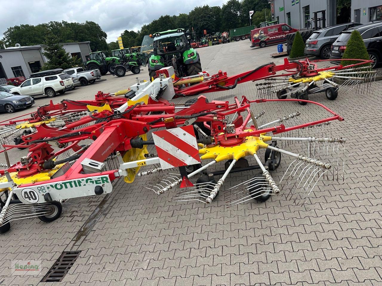 Schwader des Typs Pöttinger TOP 1252 C, Gebrauchtmaschine in Bakum (Bild 17)