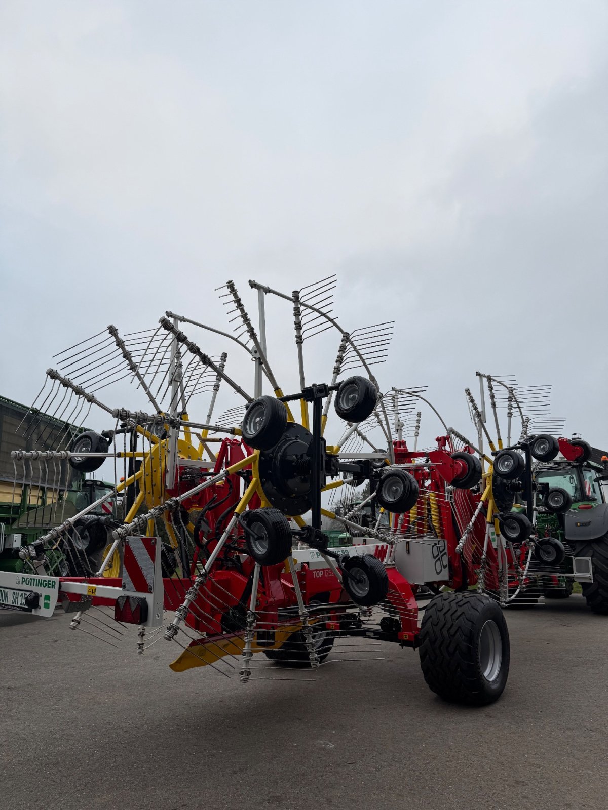 Schwader типа Pöttinger Top 1252 C, Gebrauchtmaschine в Weilheim (Фотография 8)