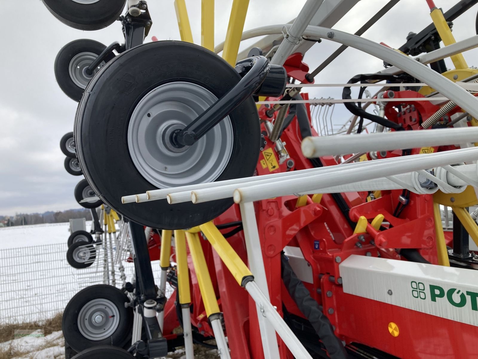 Schwader tip Pöttinger TOP 1403 C, Neumaschine in Grieskirchen (Poză 3)