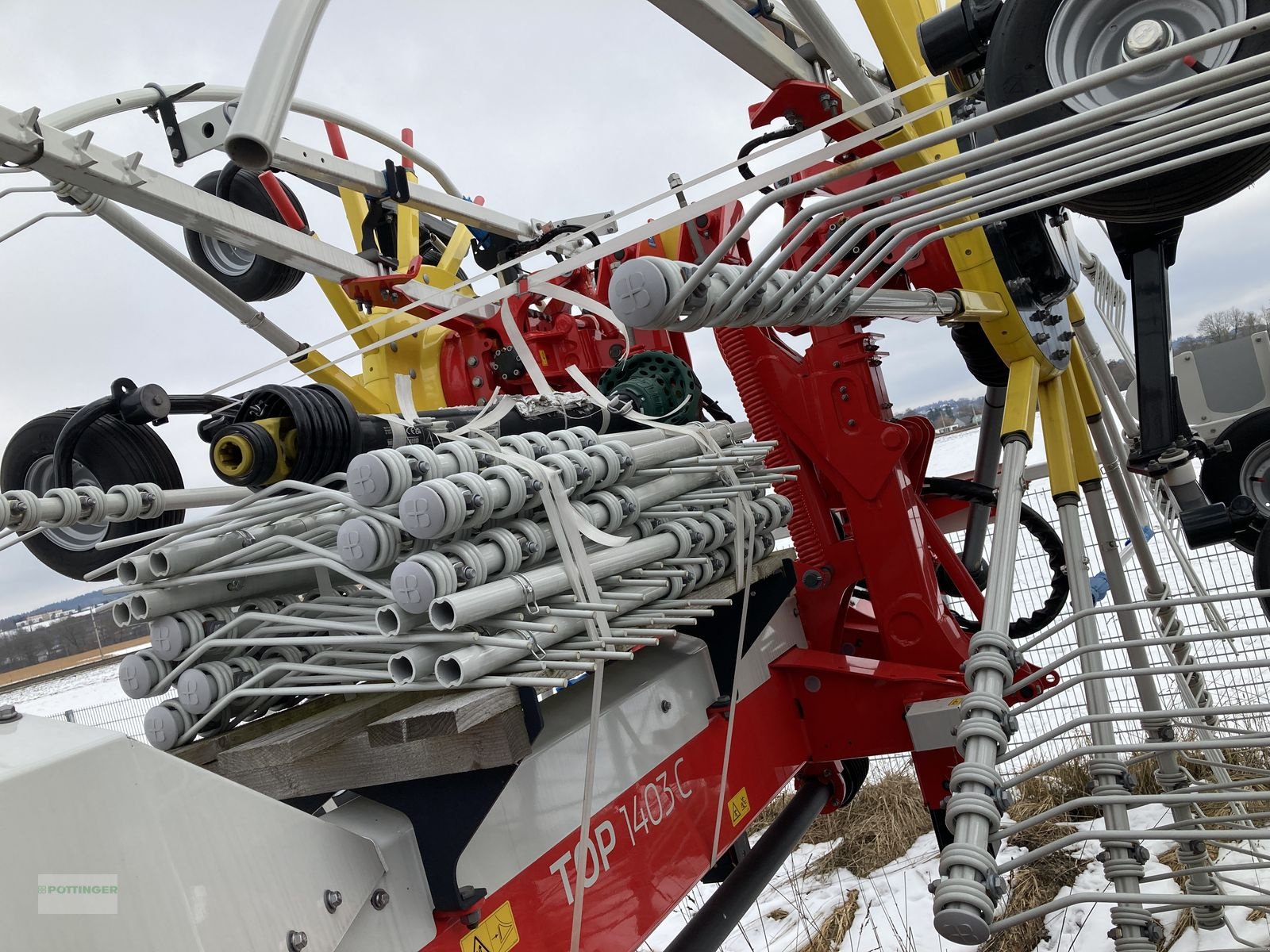 Schwader tip Pöttinger TOP 1403 C, Neumaschine in Grieskirchen (Poză 5)