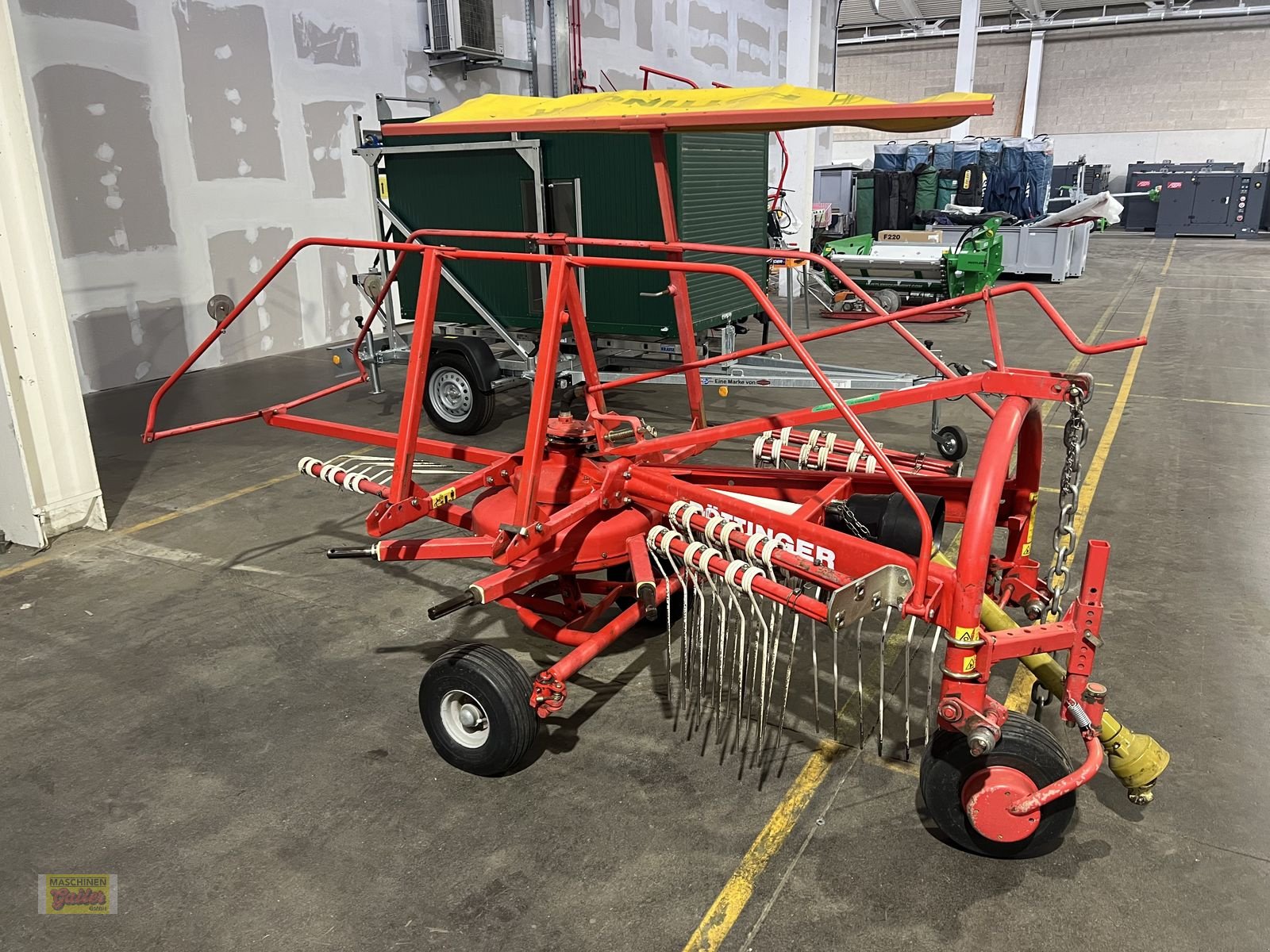 Schwader des Typs Pöttinger TOP 280 U, Gebrauchtmaschine in Kötschach (Bild 1)