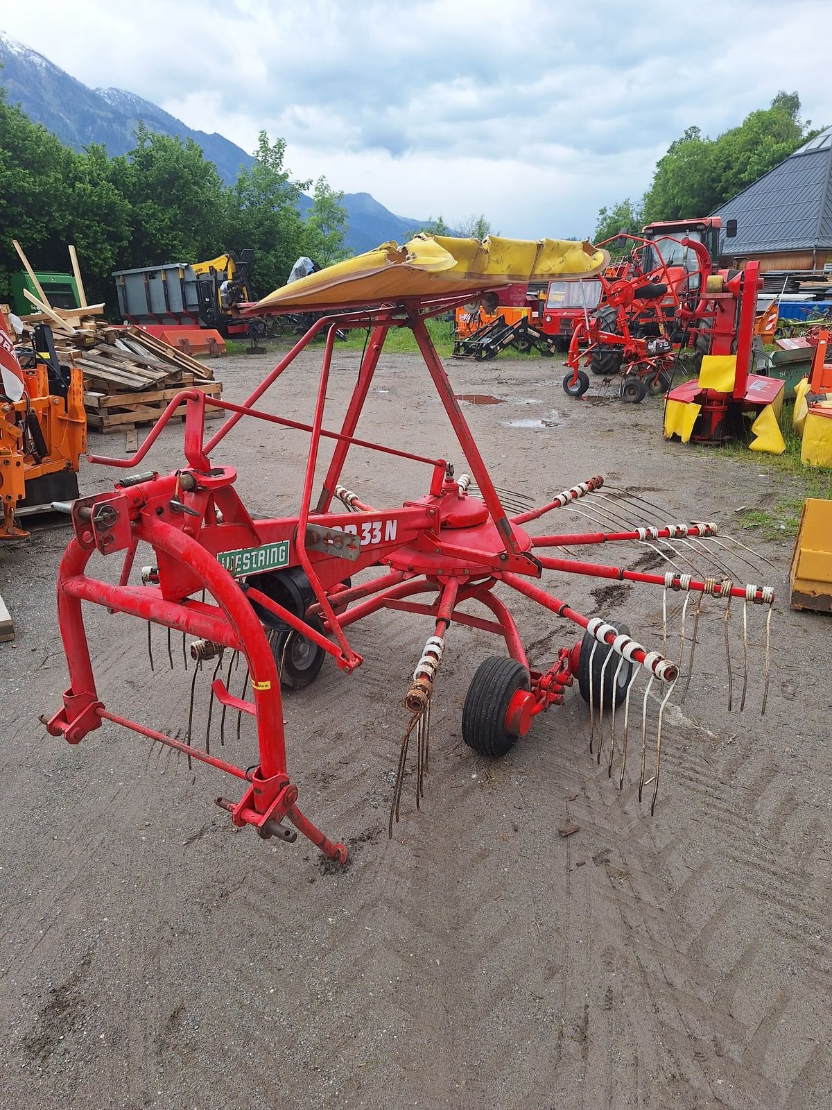 Schwader of the type Pöttinger Top 33 N, Gebrauchtmaschine in Burgkirchen (Picture 2)