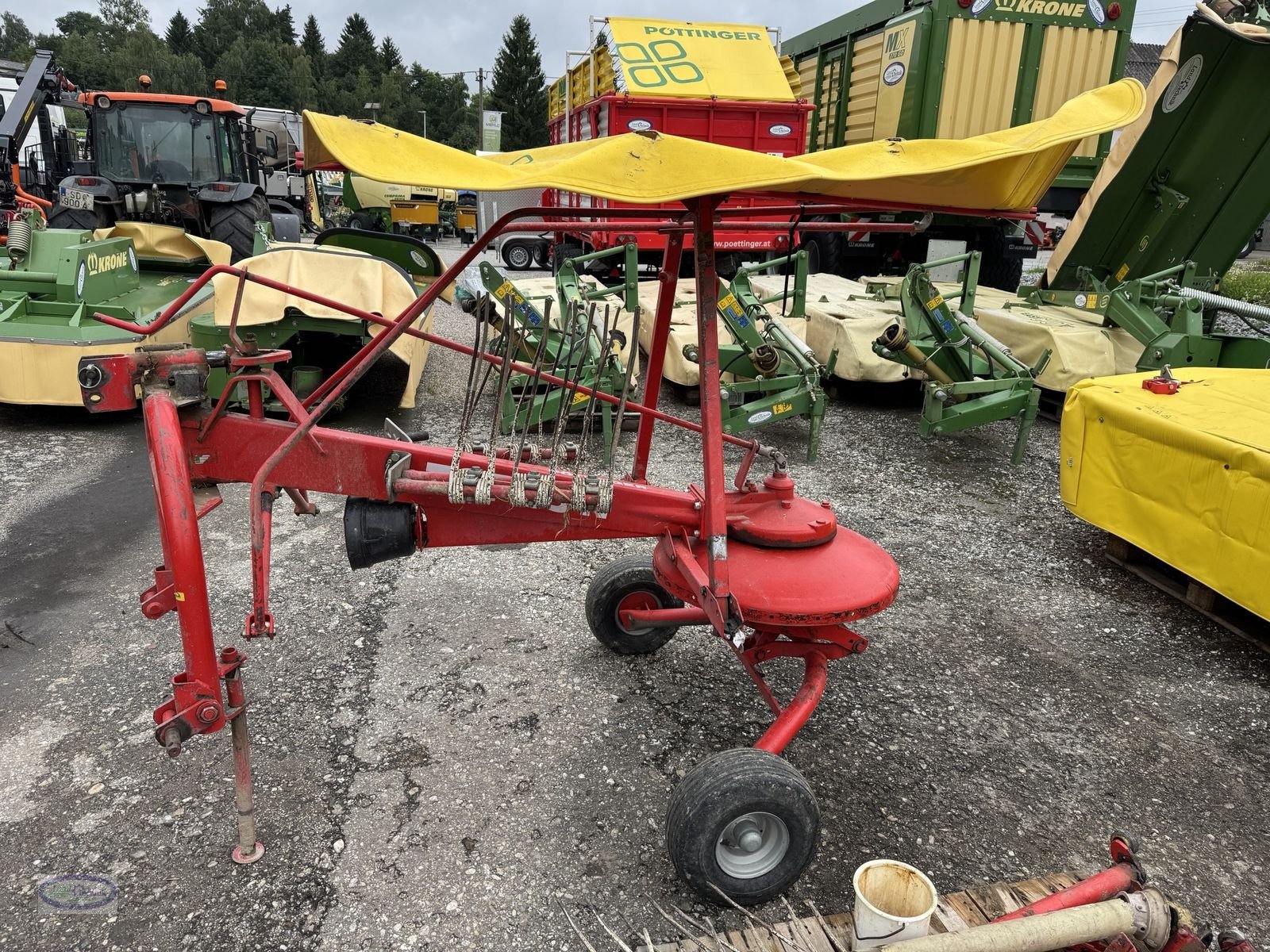 Schwader tipa Pöttinger Top  33 N, Gebrauchtmaschine u Münzkirchen (Slika 1)