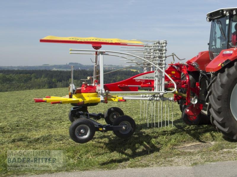 Schwader typu Pöttinger TOP 342, Neumaschine v Freiburg (Obrázek 1)