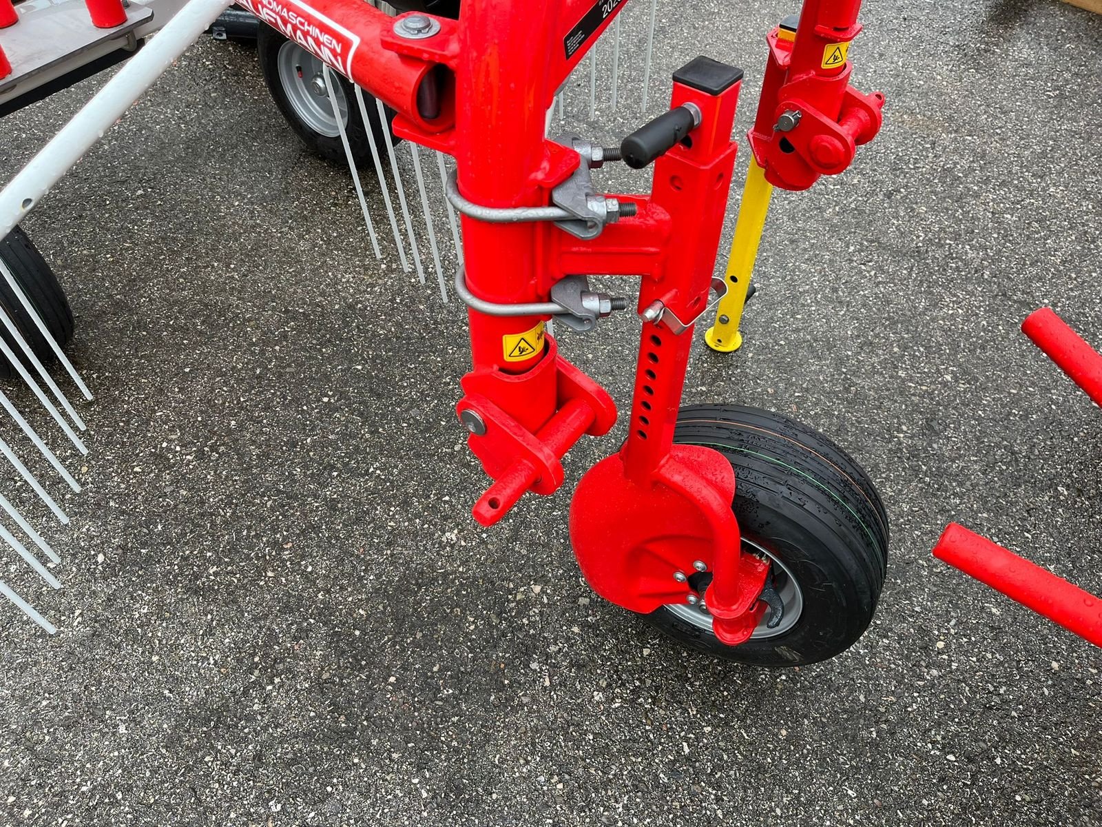 Schwader от тип Pöttinger Top 342, Neumaschine в NATTERNBACH (Снимка 3)