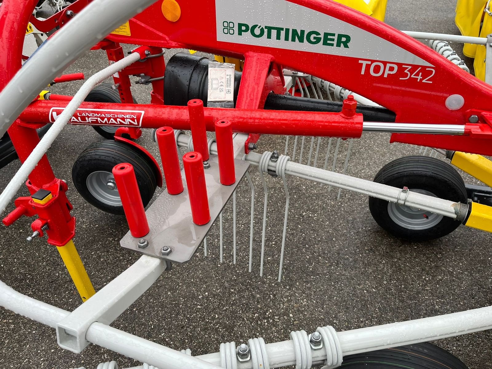 Schwader от тип Pöttinger Top 342, Neumaschine в NATTERNBACH (Снимка 2)