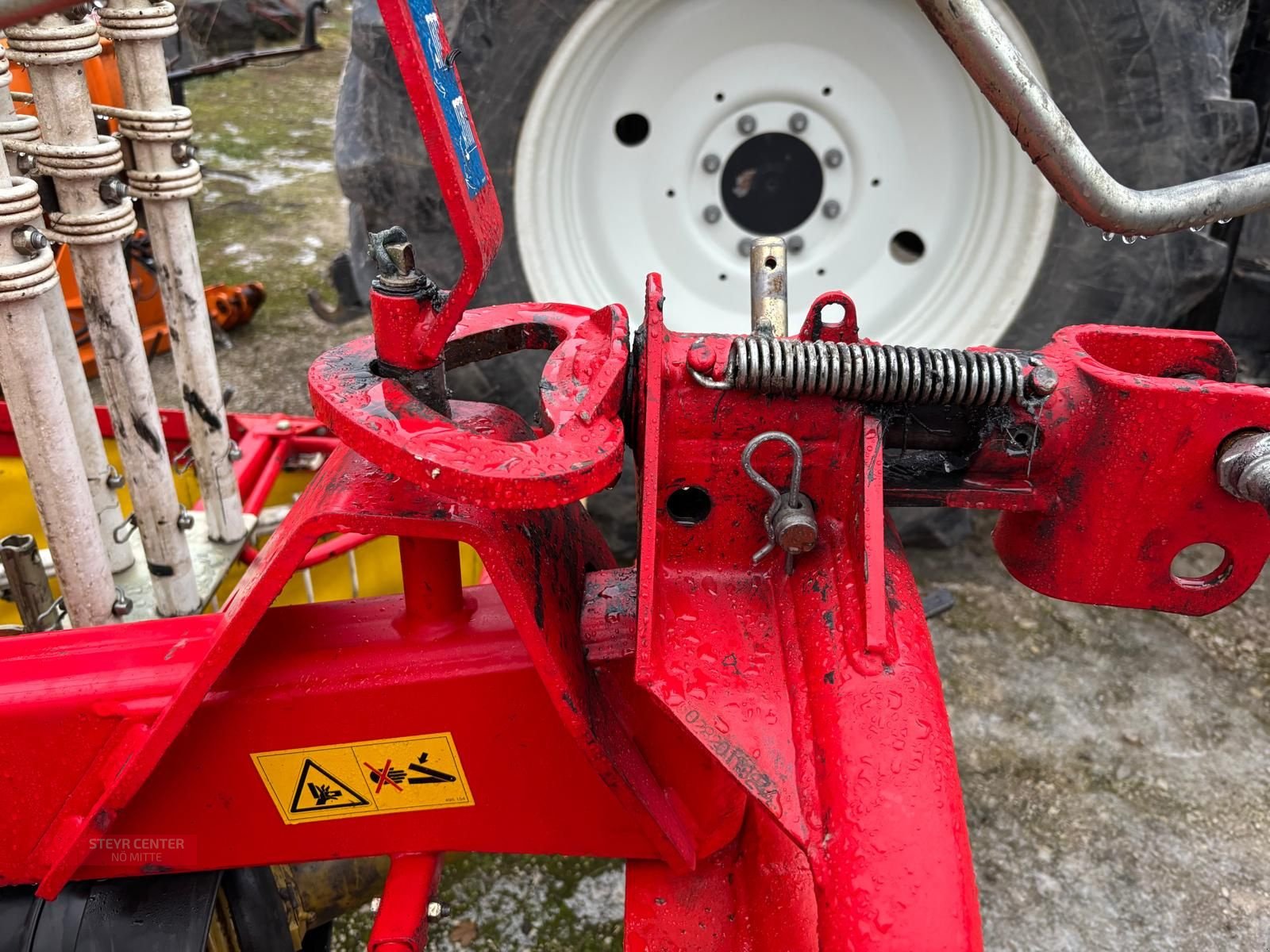 Schwader del tipo Pöttinger TOP 380 N, Gebrauchtmaschine en St. Pölten (Imagen 6)