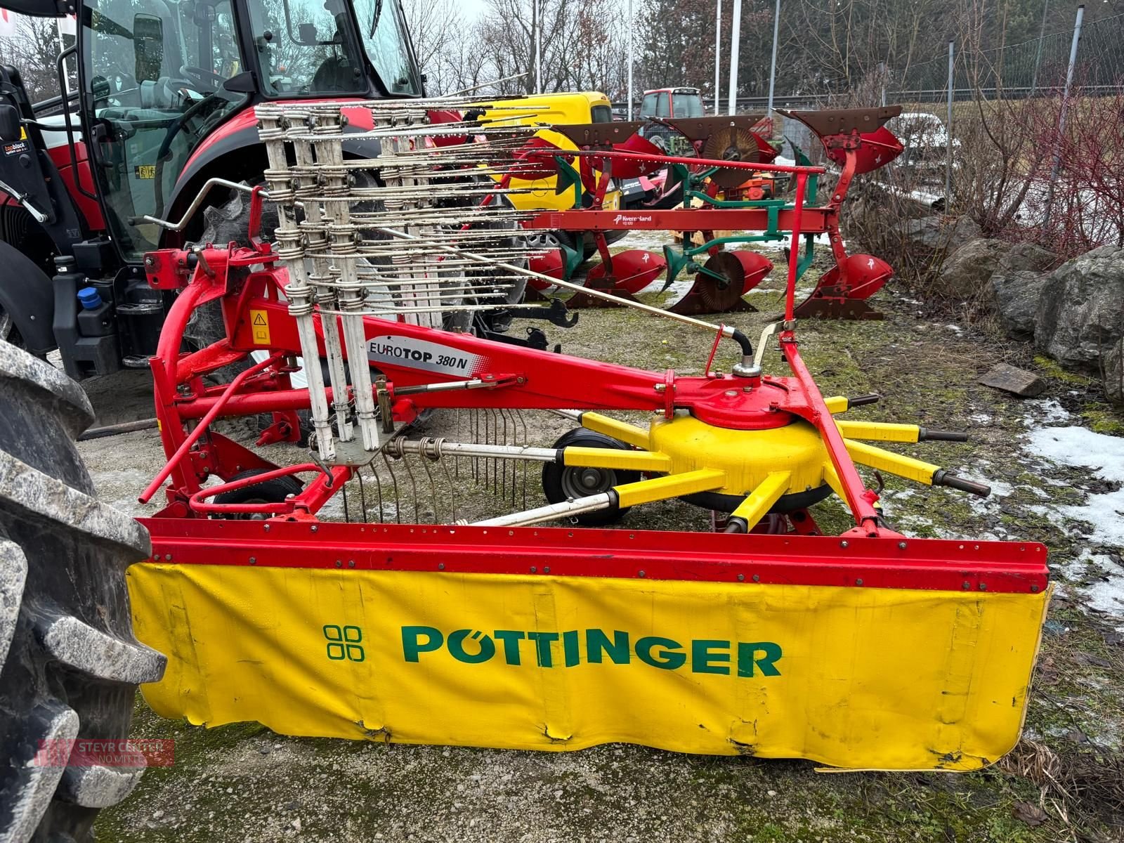 Schwader del tipo Pöttinger TOP 380 N, Gebrauchtmaschine en St. Pölten (Imagen 5)