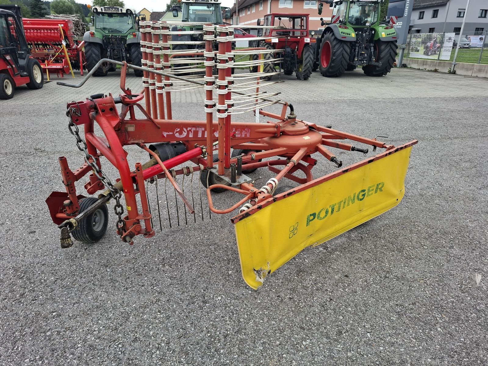 Schwader tipa Pöttinger TOP 380 N, Gebrauchtmaschine u Saxen (Slika 1)