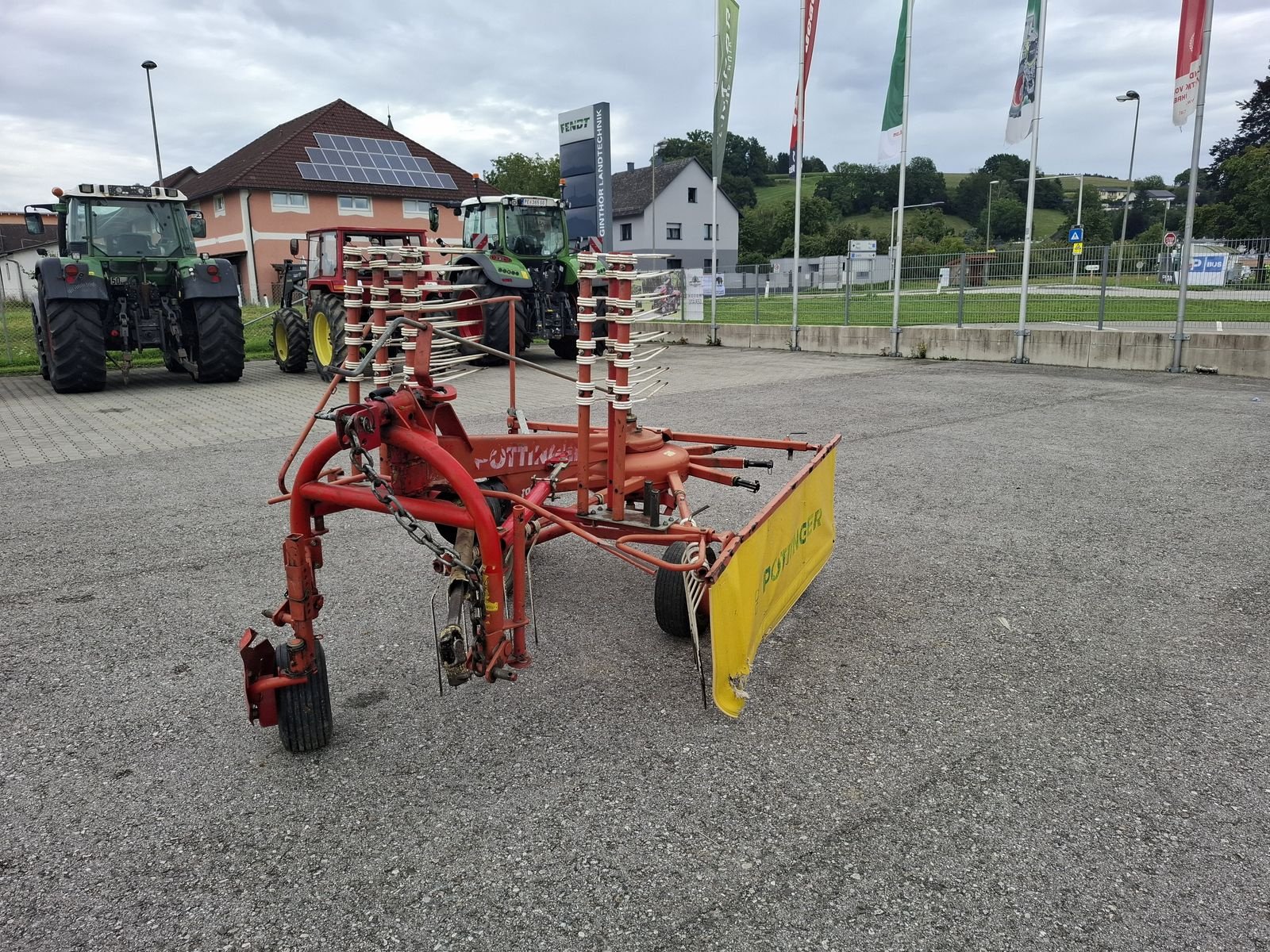 Schwader tipa Pöttinger TOP 380 N, Gebrauchtmaschine u Saxen (Slika 2)
