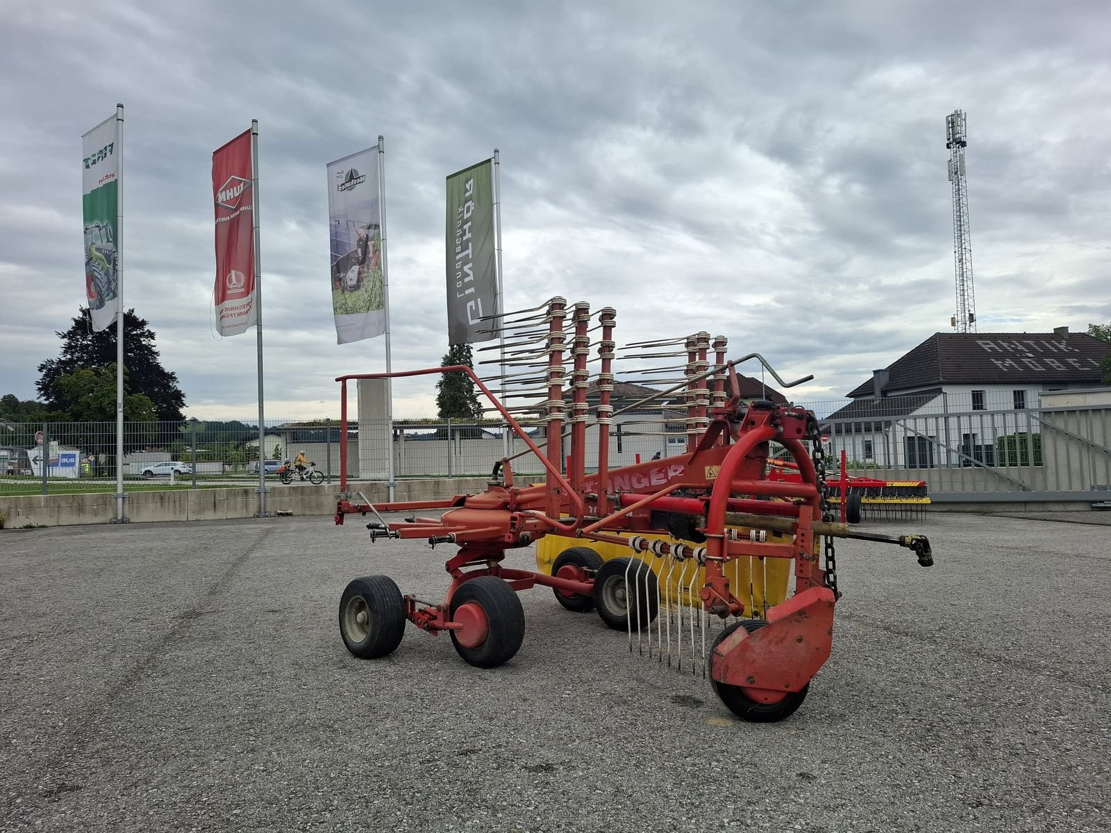 Schwader tipa Pöttinger TOP 380 N, Gebrauchtmaschine u Saxen (Slika 3)