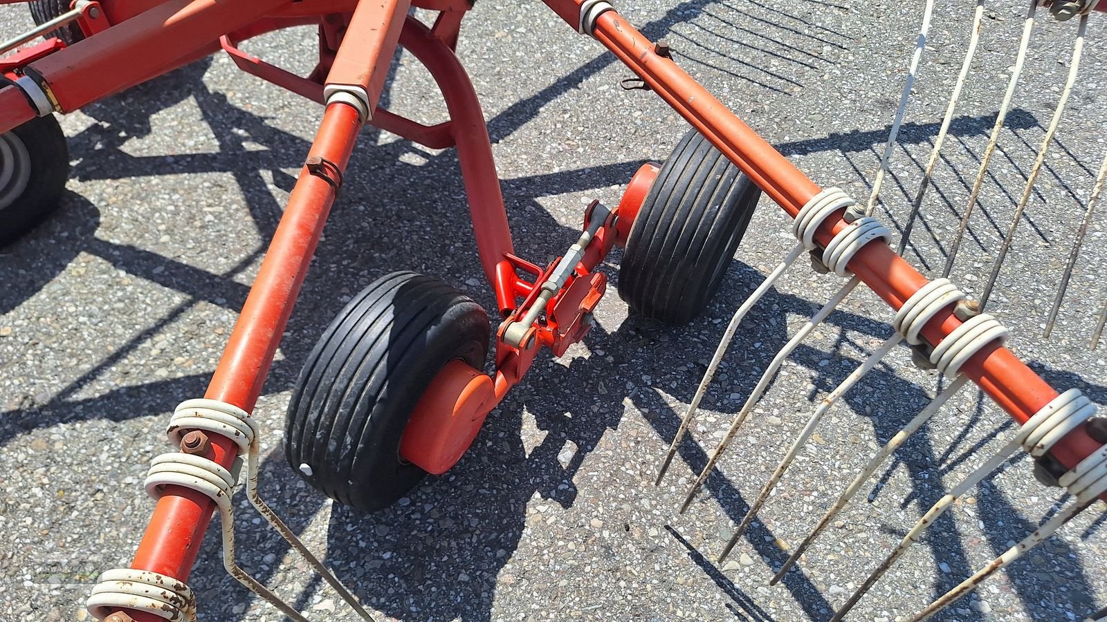 Schwader типа Pöttinger Top 380N, Gebrauchtmaschine в Gampern (Фотография 11)