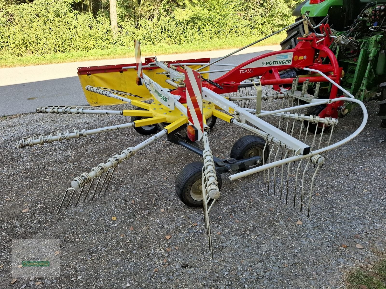 Schwader of the type Pöttinger TOP 382, Gebrauchtmaschine in Wartberg (Picture 6)