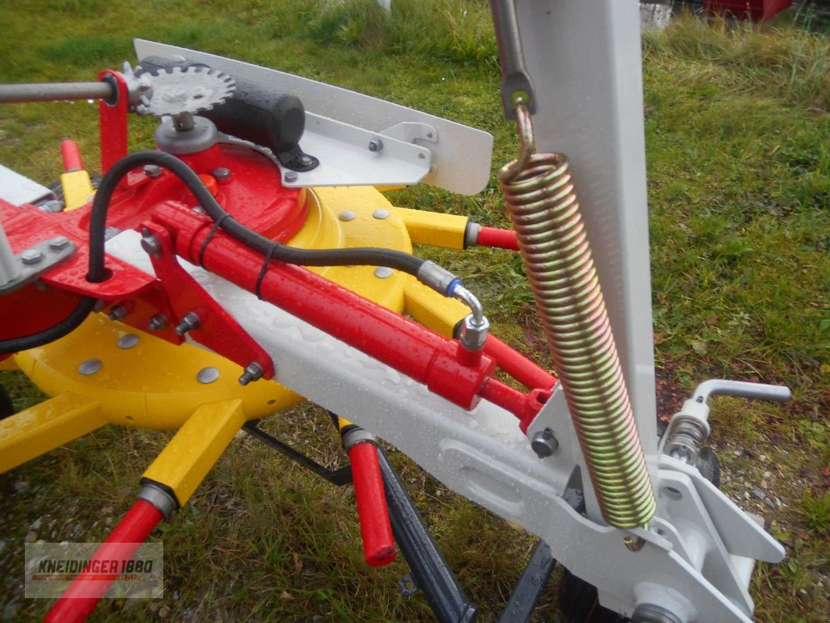 Schwader des Typs Pöttinger Top 382, Gebrauchtmaschine in Altenfelden (Bild 4)