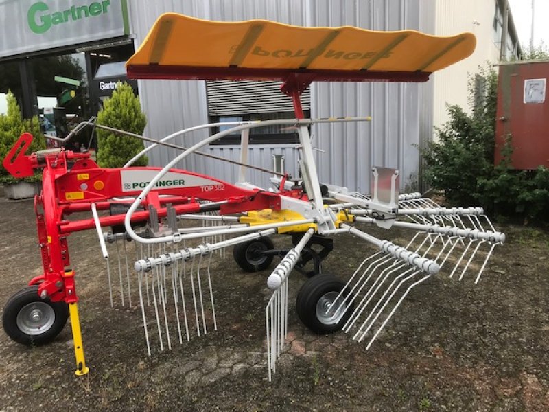 Schwader des Typs Pöttinger Top 382, Neumaschine in Achern (Bild 1)