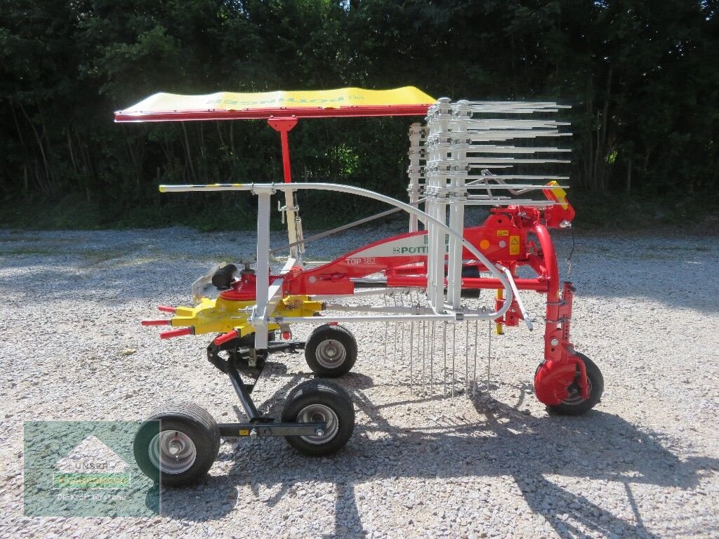 Schwader van het type Pöttinger TOP 382, Neumaschine in Hofkirchen (Foto 9)