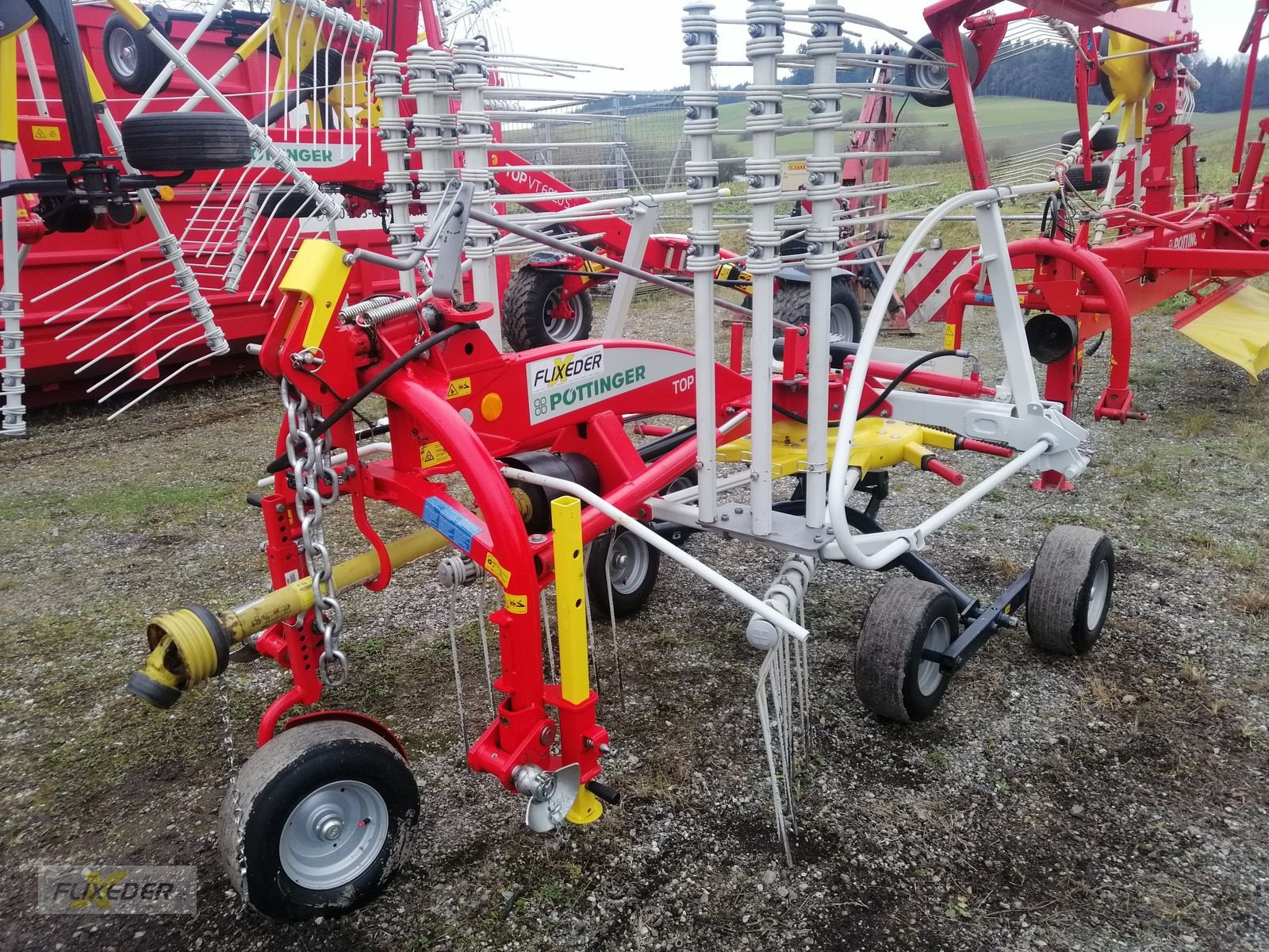 Schwader des Typs Pöttinger Top 382, Gebrauchtmaschine in Pattigham (Bild 1)