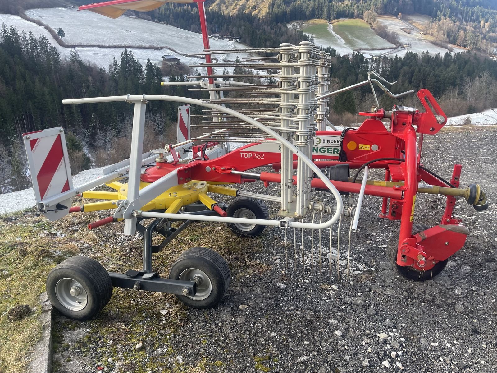 Schwader типа Pöttinger TOP 382, Gebrauchtmaschine в Adnet (Фотография 3)