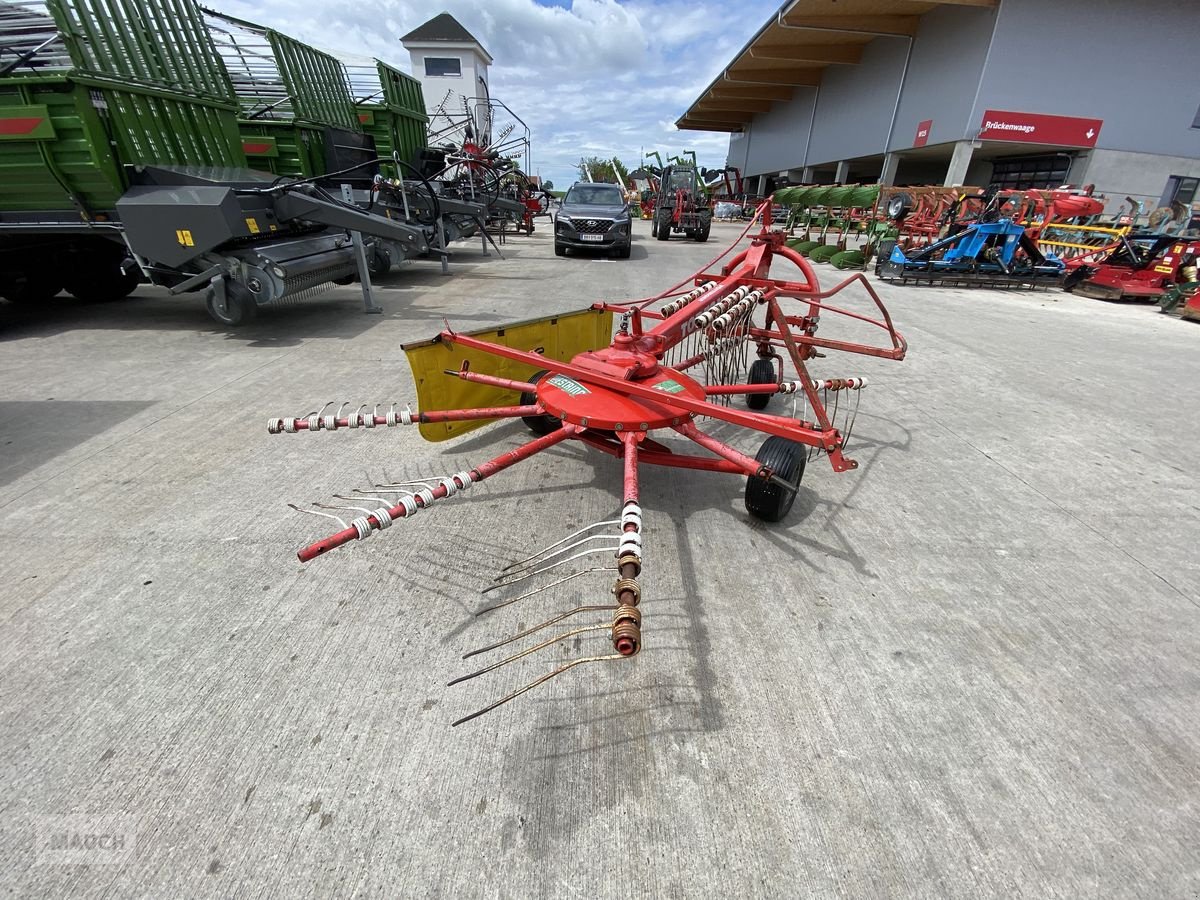 Schwader des Typs Pöttinger TOP 38N, Gebrauchtmaschine in Burgkirchen (Bild 5)