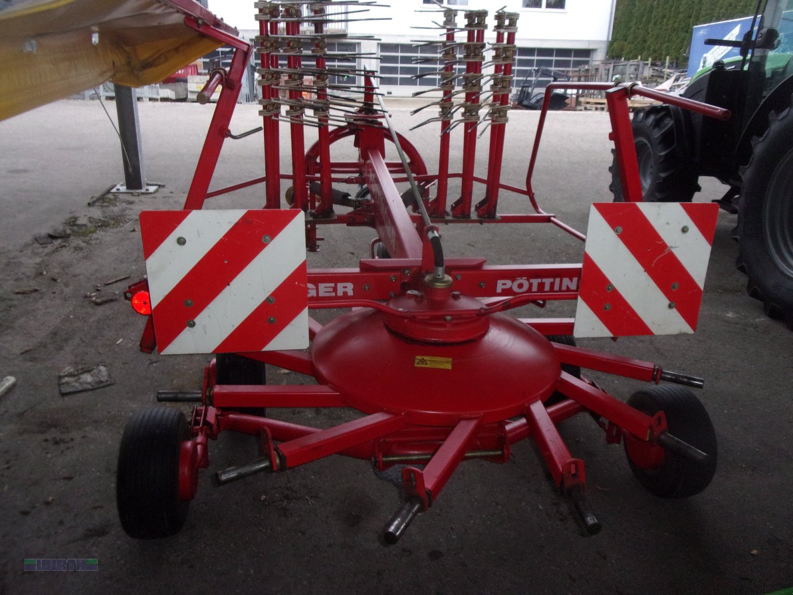 Schwader des Typs Pöttinger TOP 420 N, Typ SK 261, Gebrauchtmaschine in Buchdorf (Bild 5)