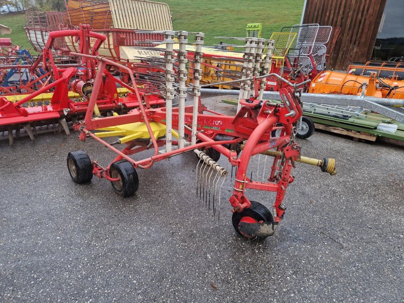 Schwader des Typs Pöttinger TOP 421 N, Gebrauchtmaschine in Grünbach (Bild 1)