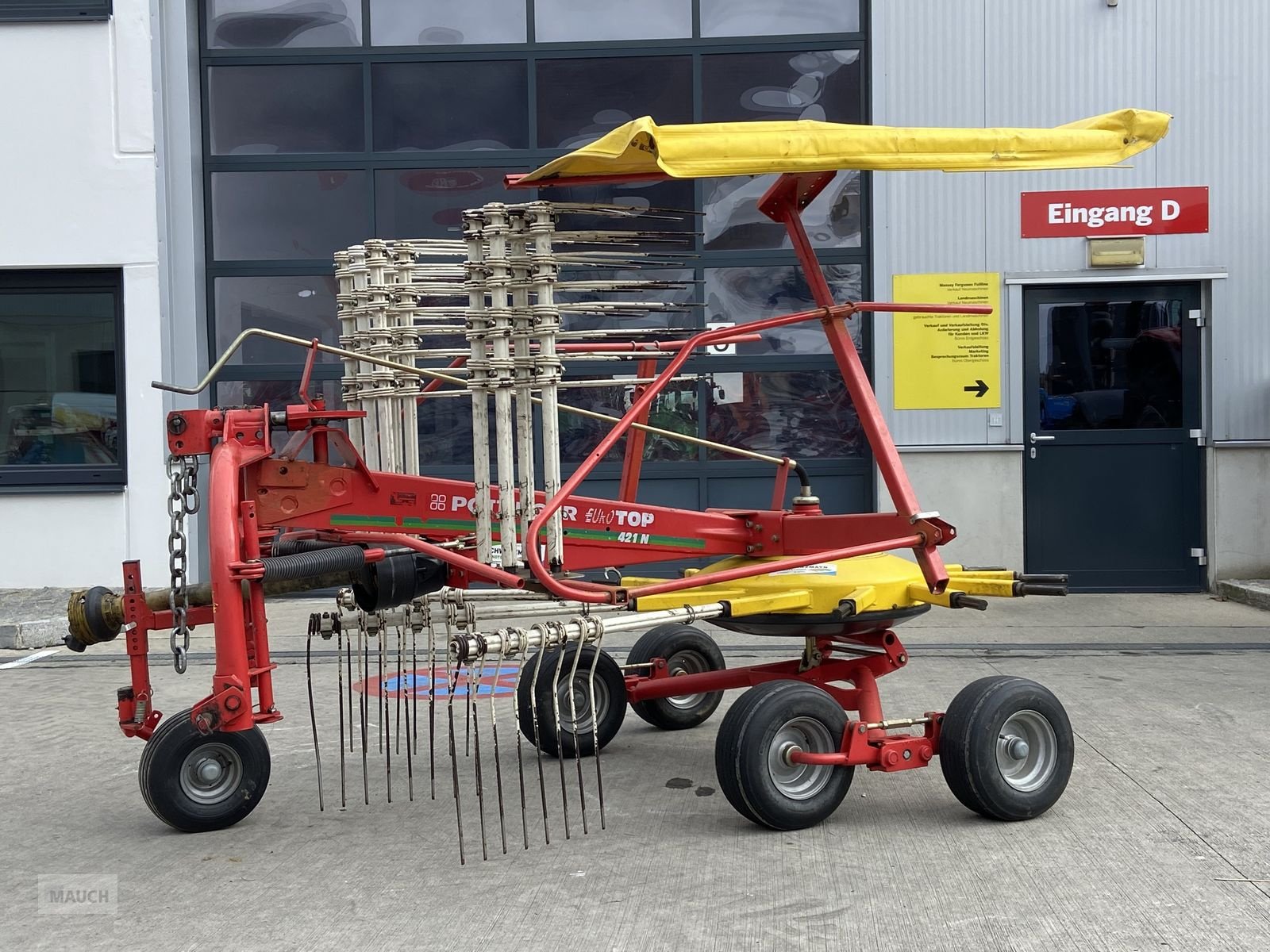 Schwader des Typs Pöttinger Top 421, Gebrauchtmaschine in Burgkirchen (Bild 1)