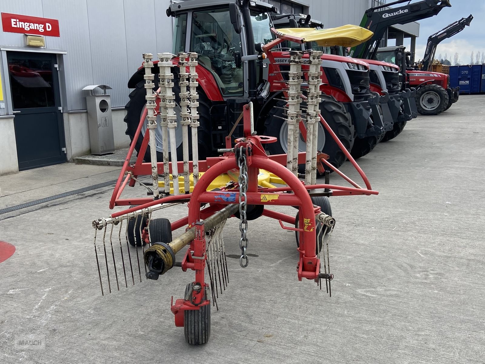 Schwader des Typs Pöttinger Top 421, Gebrauchtmaschine in Burgkirchen (Bild 8)