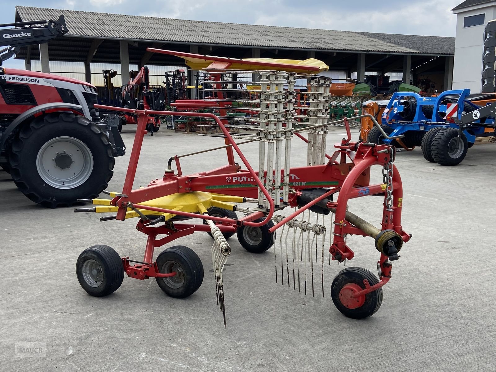 Schwader des Typs Pöttinger Top 421, Gebrauchtmaschine in Burgkirchen (Bild 7)