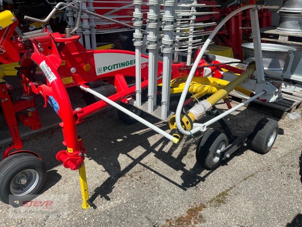 Schwader a típus Pöttinger TOP 422 Schwadkreisel, Neumaschine ekkor: Kilb (Kép 2)