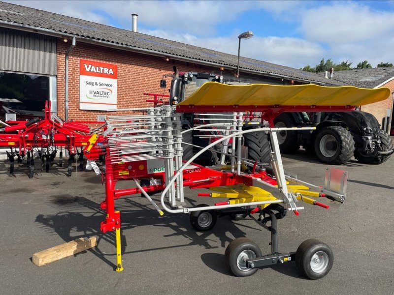 Schwader des Typs Pöttinger TOP 422, Gebrauchtmaschine in Skanderborg (Bild 1)