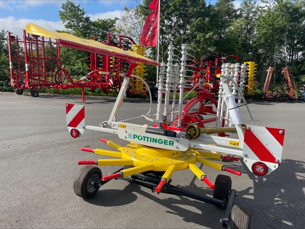 Schwader des Typs Pöttinger TOP 422, Gebrauchtmaschine in Skanderborg (Bild 5)