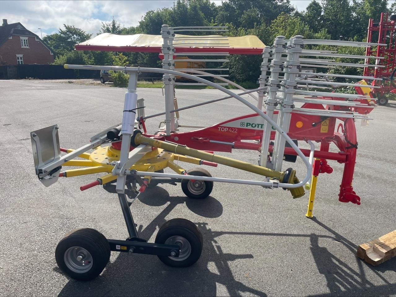 Schwader des Typs Pöttinger TOP 422, Gebrauchtmaschine in Skanderborg (Bild 4)