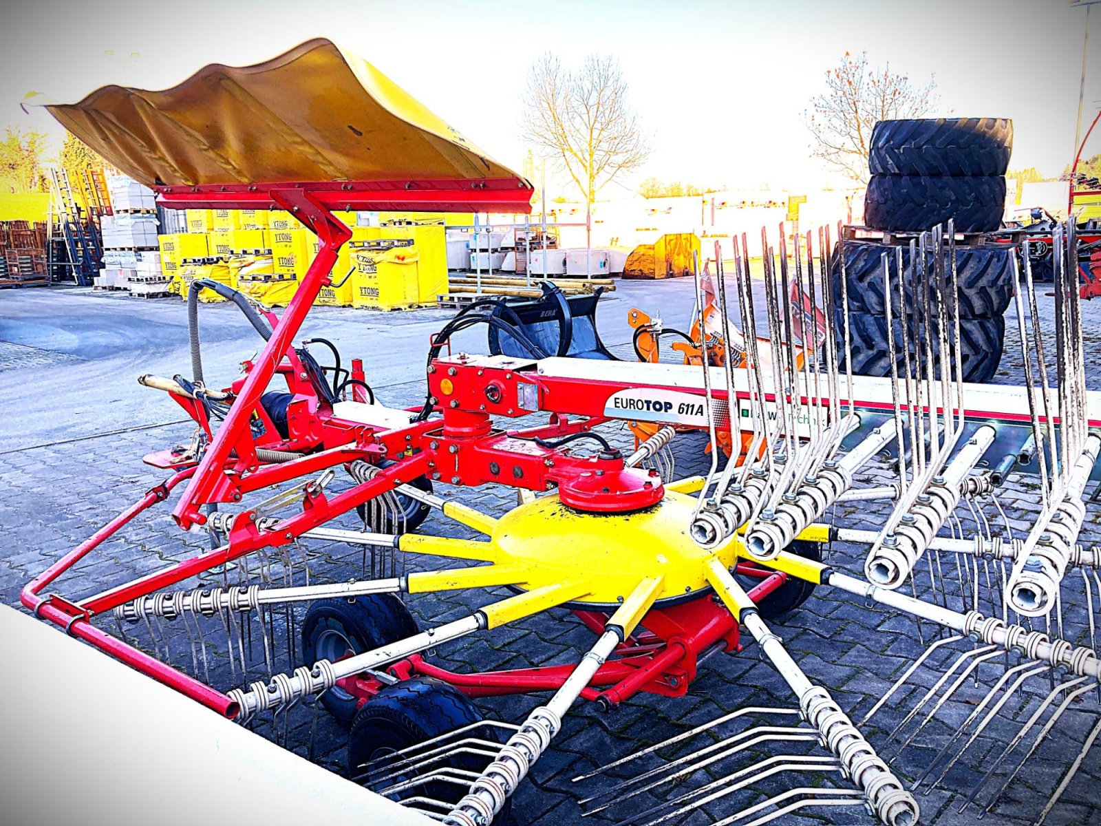 Schwader of the type Pöttinger Top 611 A, Gebrauchtmaschine in Murnau (Picture 4)