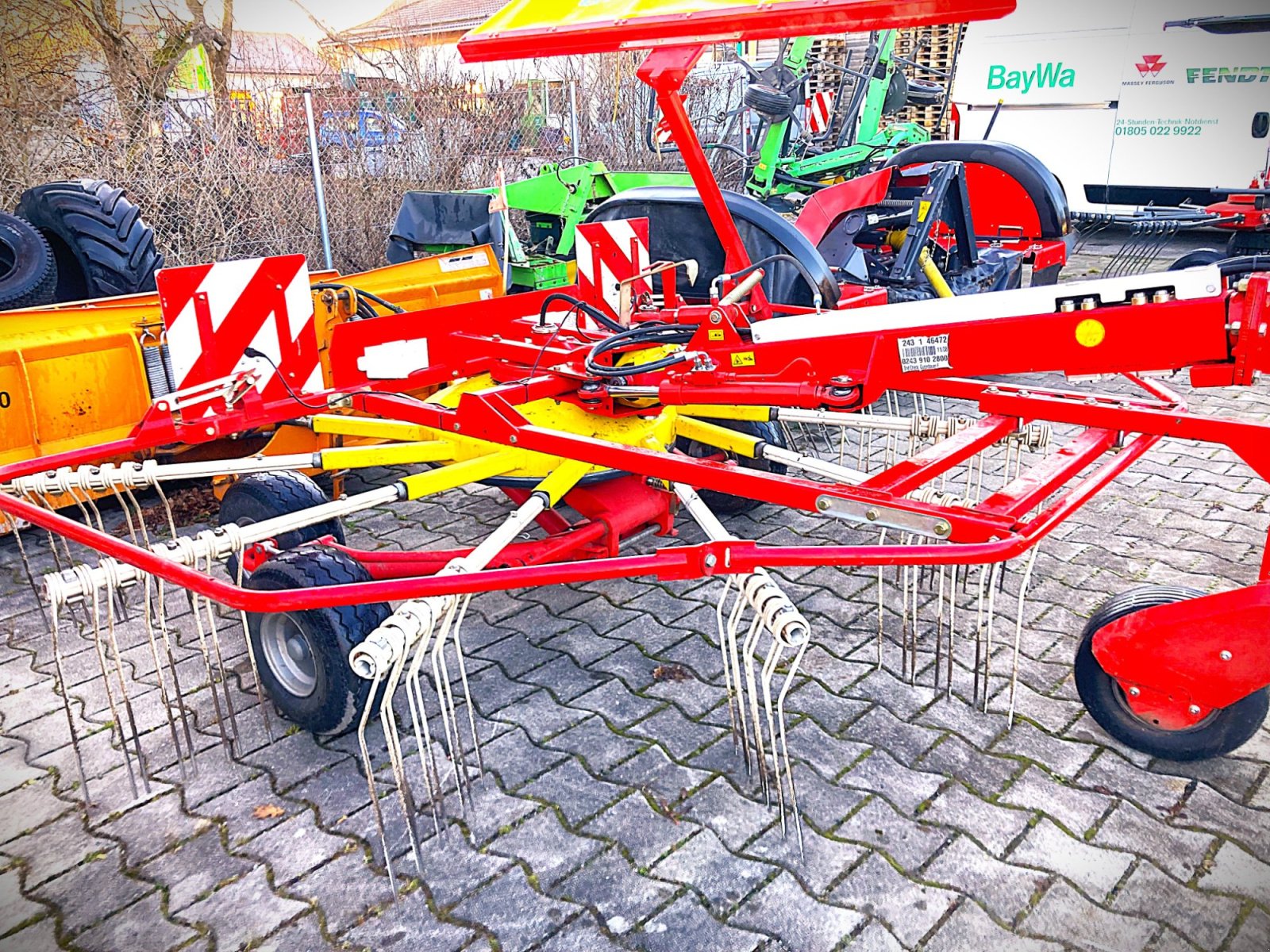 Schwader of the type Pöttinger Top 611 A, Gebrauchtmaschine in Murnau (Picture 5)