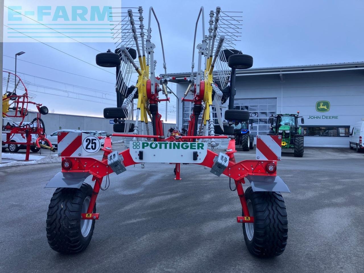 Schwader del tipo Pöttinger TOP 612 C Doppelschwader, Gebrauchtmaschine en REDLHAM (Imagen 8)