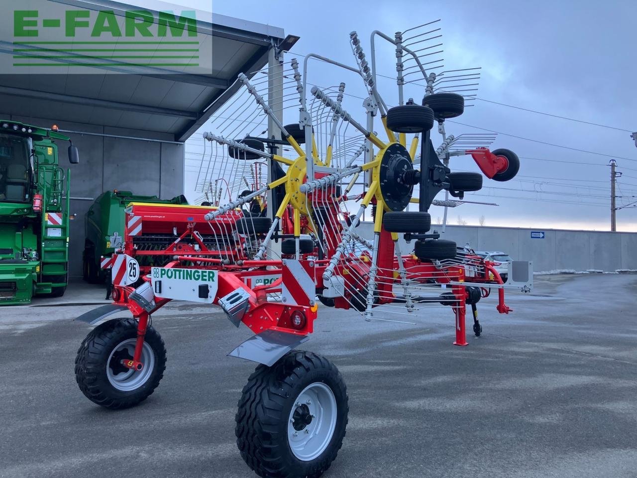 Schwader del tipo Pöttinger TOP 612 C Doppelschwader, Gebrauchtmaschine en REDLHAM (Imagen 9)