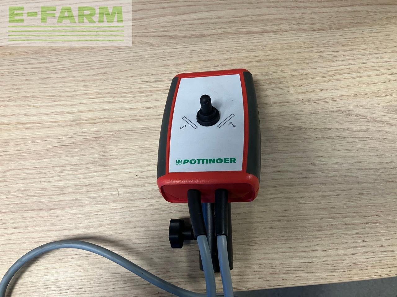 Schwader del tipo Pöttinger TOP 612 C Doppelschwader, Gebrauchtmaschine en REDLHAM (Imagen 16)