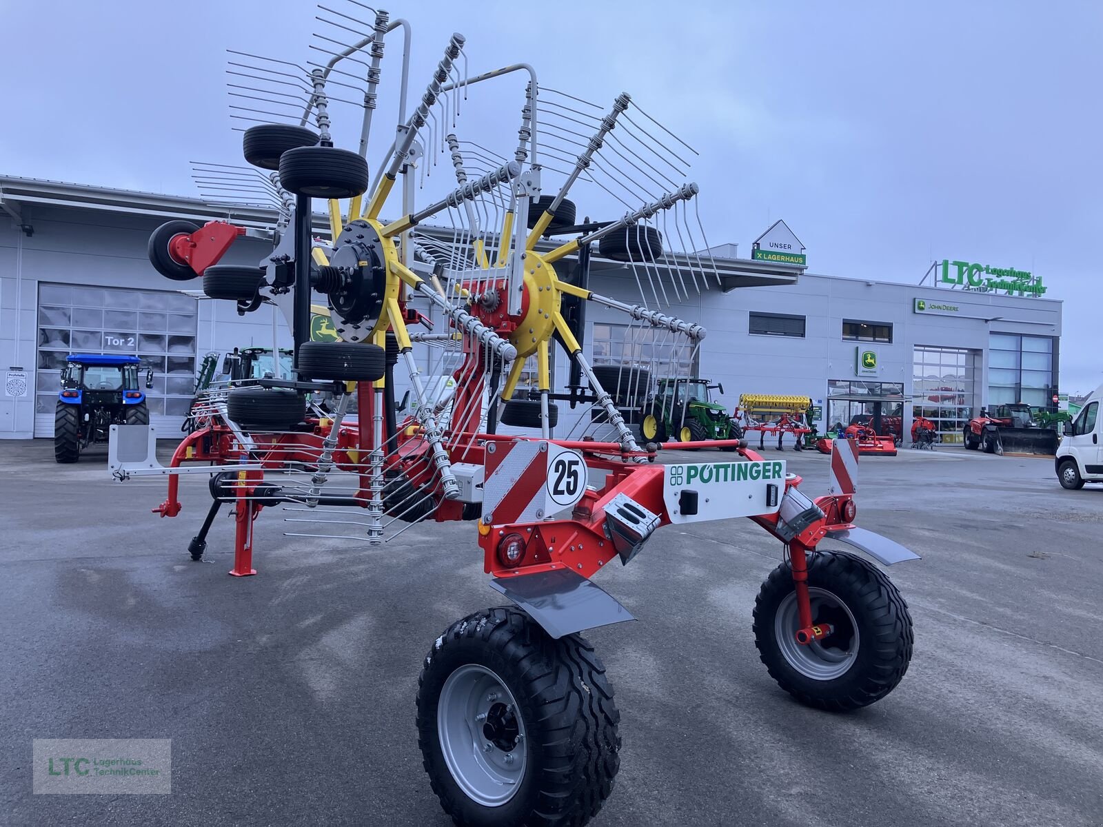 Schwader tipa Pöttinger TOP 612 C Doppelschwader, Neumaschine u Redlham (Slika 4)