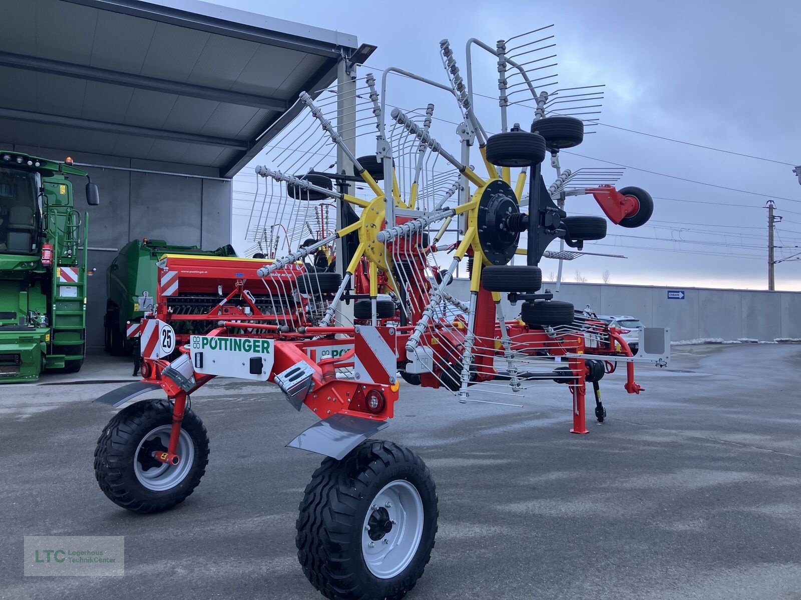 Schwader tipa Pöttinger TOP 612 C Doppelschwader, Neumaschine u Redlham (Slika 3)