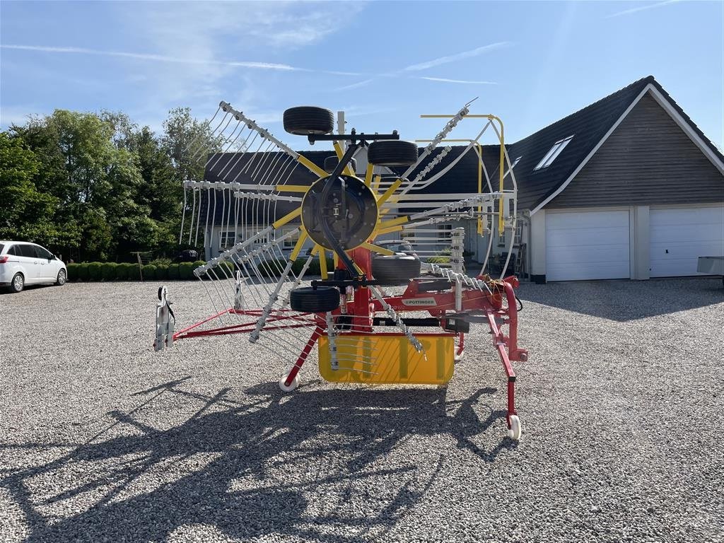 Schwader des Typs Pöttinger TOP 612 lift model, Gebrauchtmaschine in Slagelse (Bild 2)