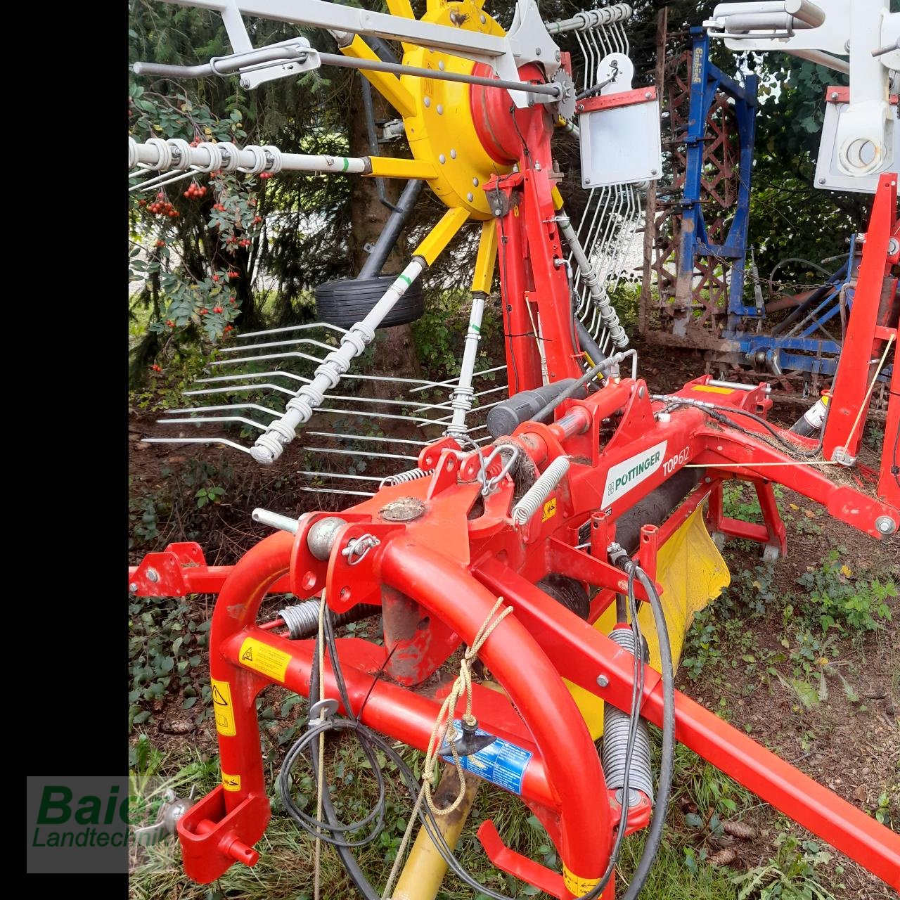 Schwader des Typs Pöttinger TOP 612, Gebrauchtmaschine in OBERNDORF-HOCHMOESSINGEN (Bild 2)