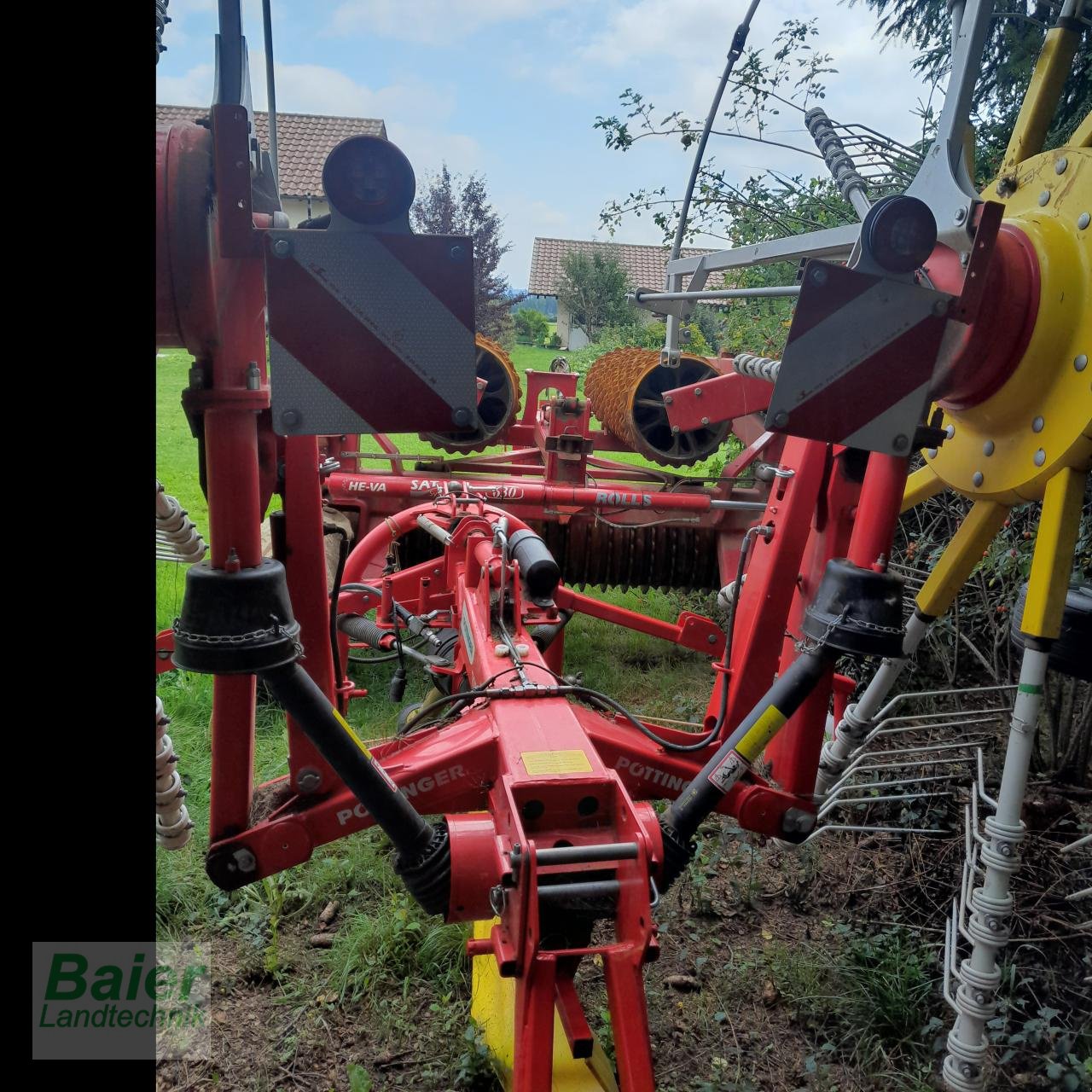 Schwader des Typs Pöttinger TOP 612, Gebrauchtmaschine in OBERNDORF-HOCHMOESSINGEN (Bild 3)
